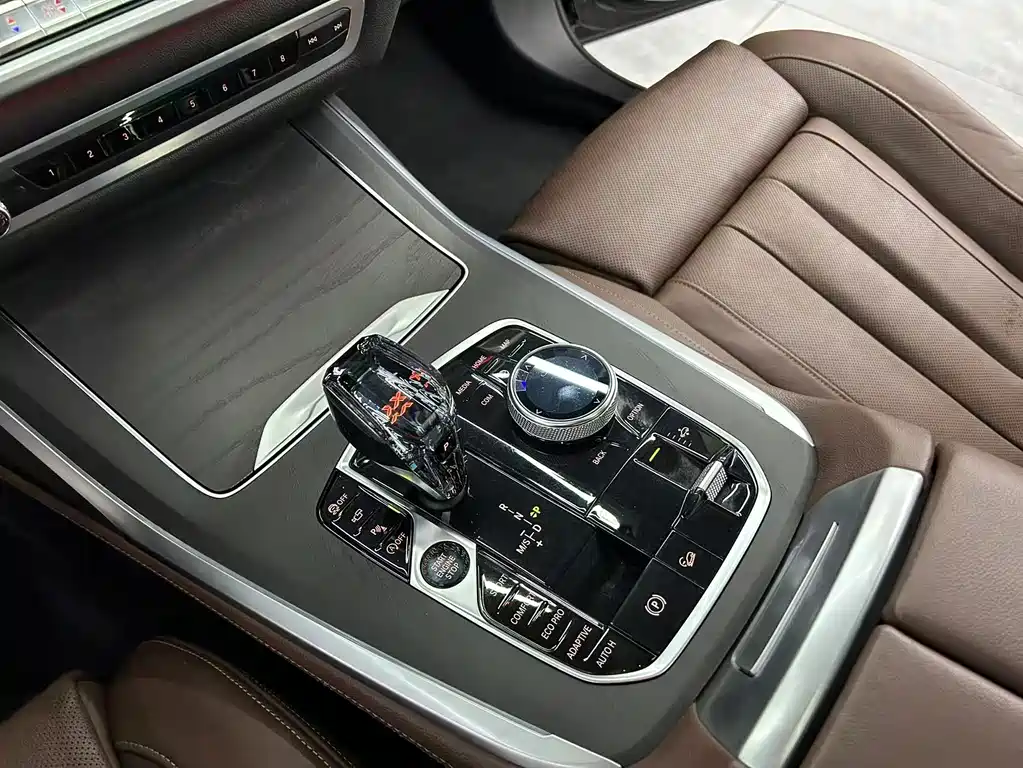BMW X7 — миниатюра 12