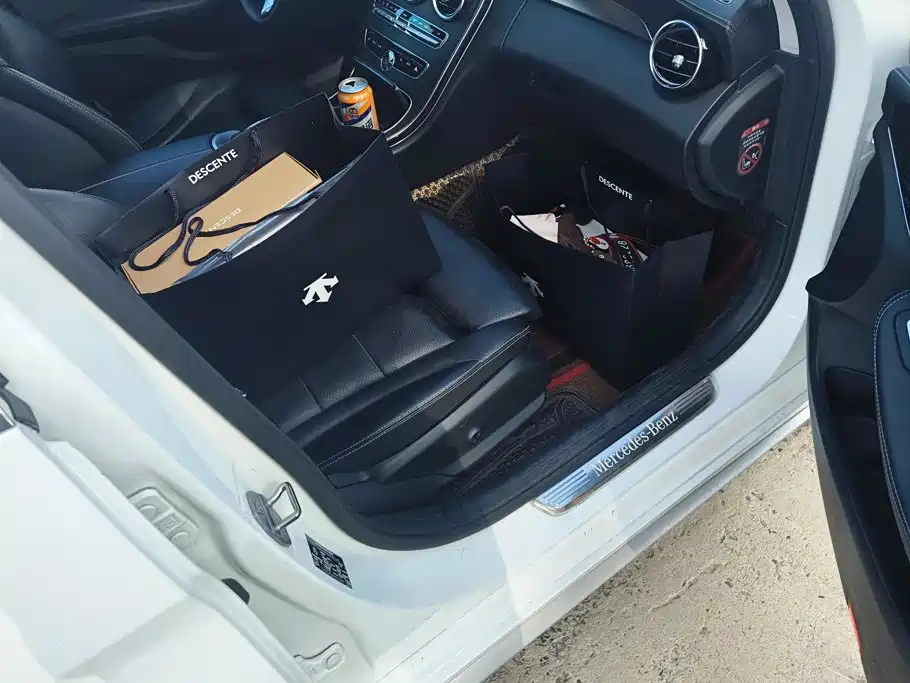 Mercedes-Benz C-Class — миниатюра 8