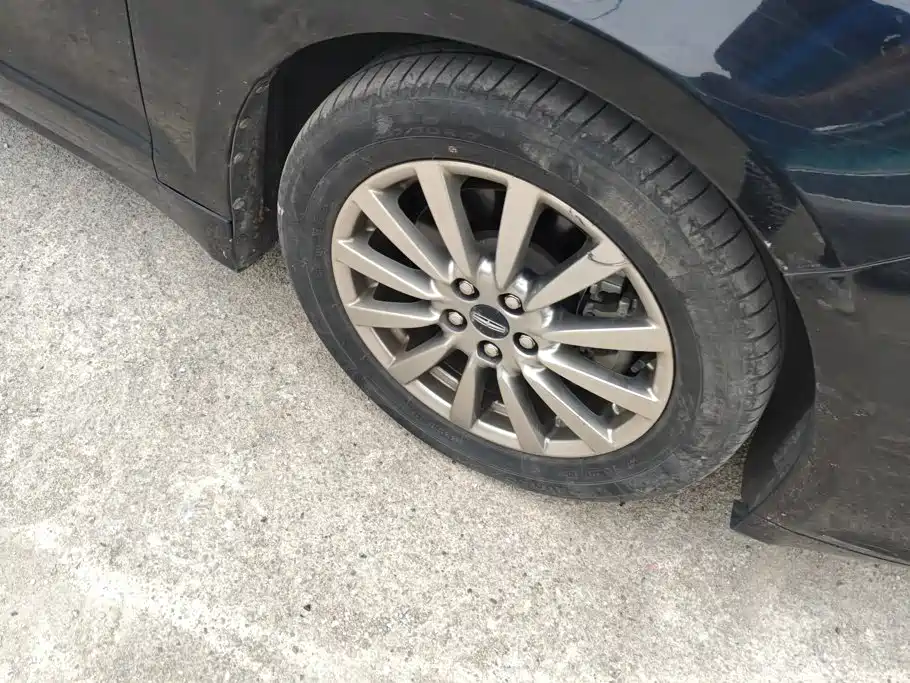 Lincoln MKZ — миниатюра 6