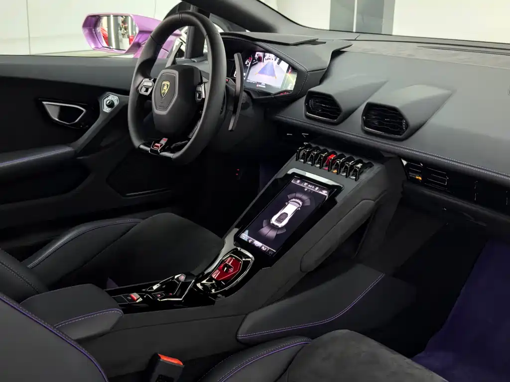 LAMBORGHINI HURACÁN