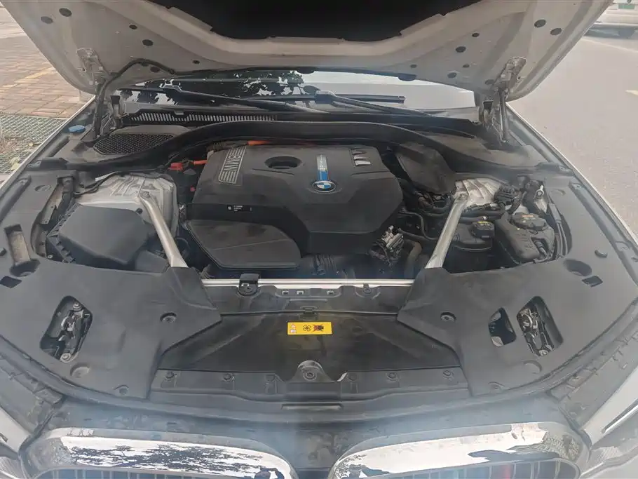 BMW 5 SERIES NEW ENERGY