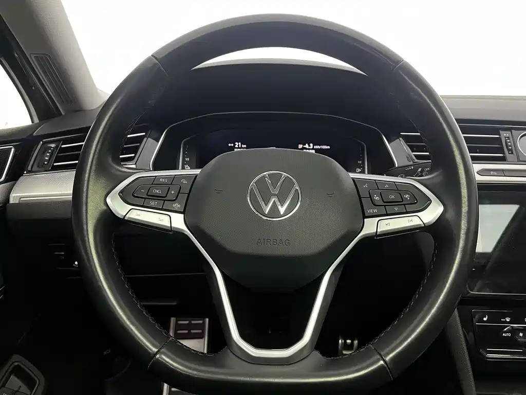 VOLKSWAGEN MAGOTAN GTE PLUG IN HYBRID