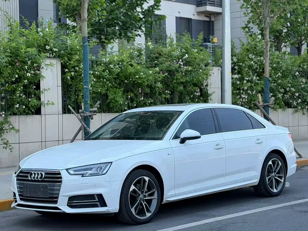 Audi A4L 2017