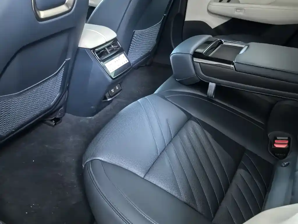 ZEEKR EXTREME KRYPTON 001