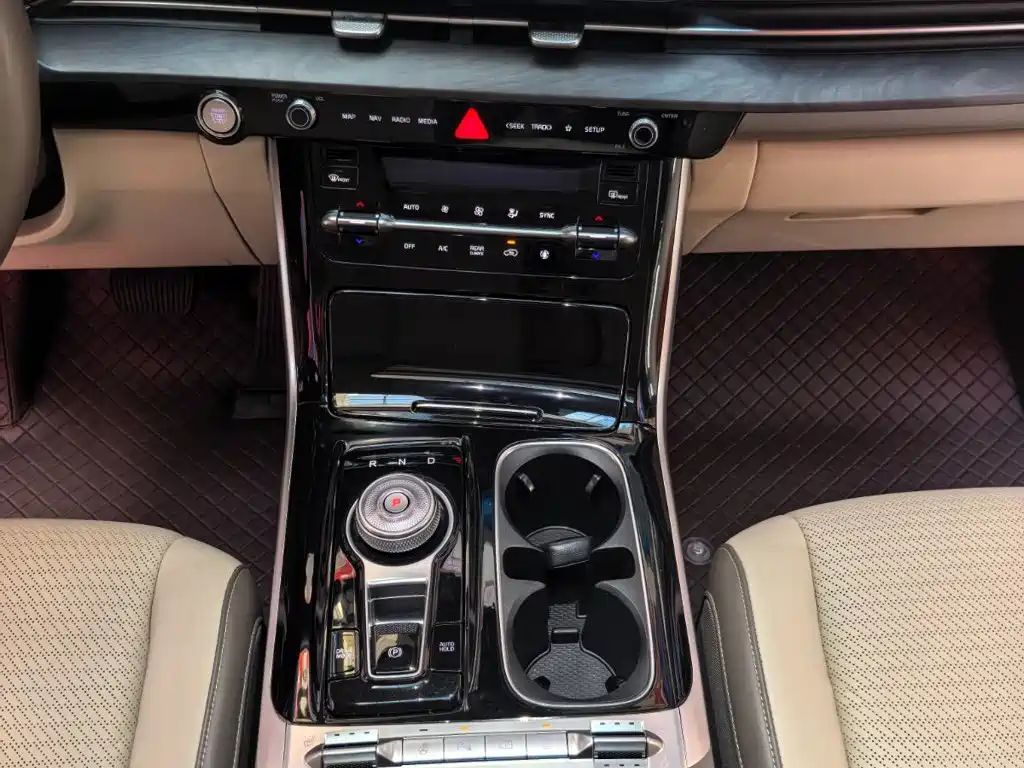 Kia Carnival — миниатюра 15
