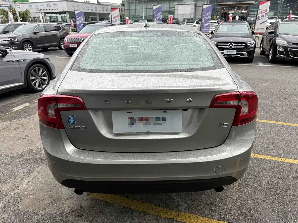 Volvo S60 (Import) — миниатюра 4