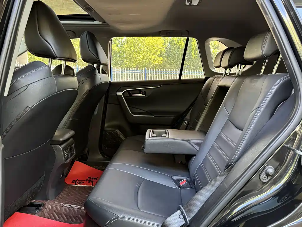 Toyota Wildlander — миниатюра 13