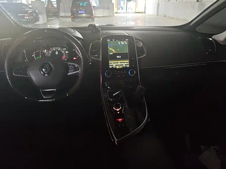 Renault Espace — миниатюра 12