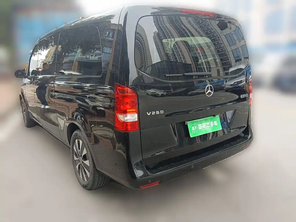 Mercedes-Benz Vito 2023 — фото 4