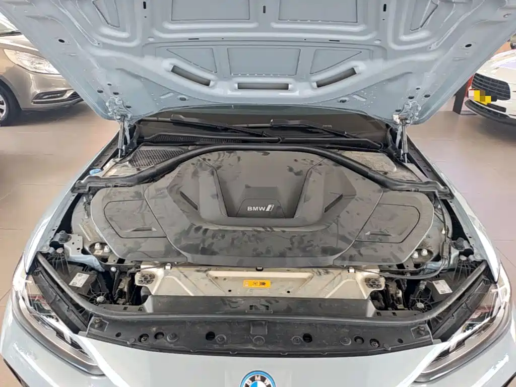 BMW i4 — миниатюра 20