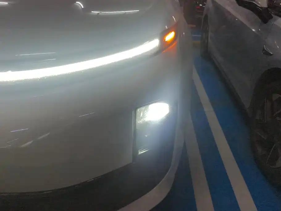 Li Auto Li L6 — миниатюра 5