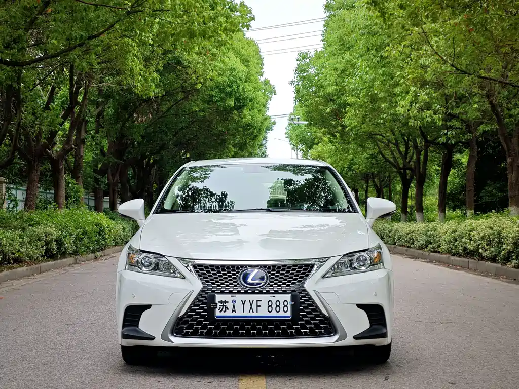 Lexus CT 2017 CT200h Elite V