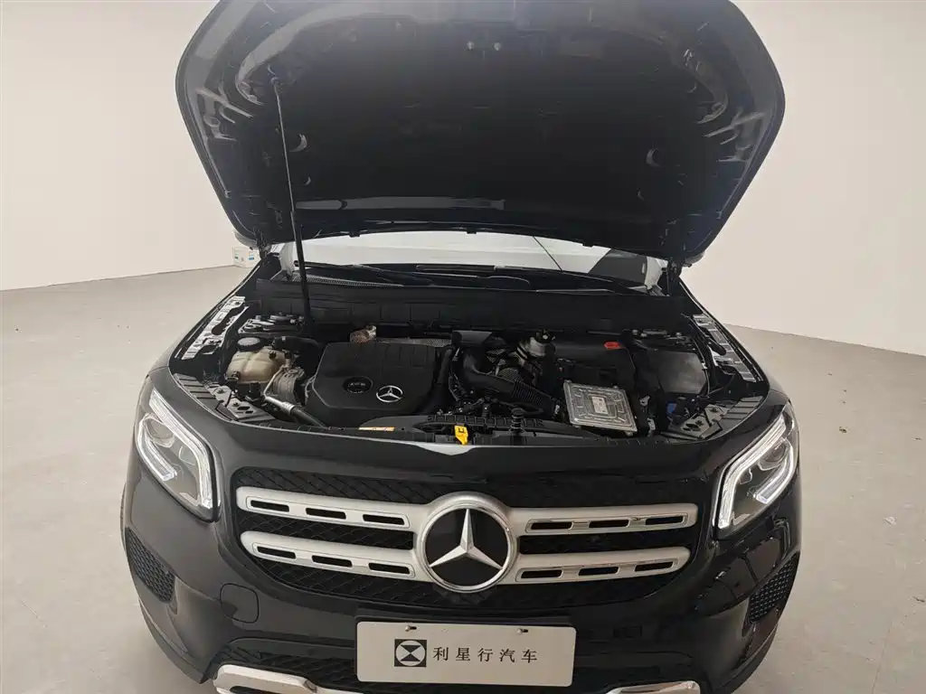 Mercedes-Benz GLB — миниатюра 4