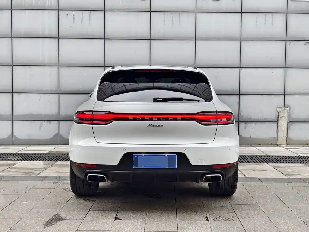 Porsche Macan — миниатюра 7