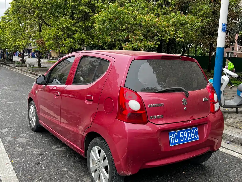 Suzuki Alto 2013 1.0L MT Luxury