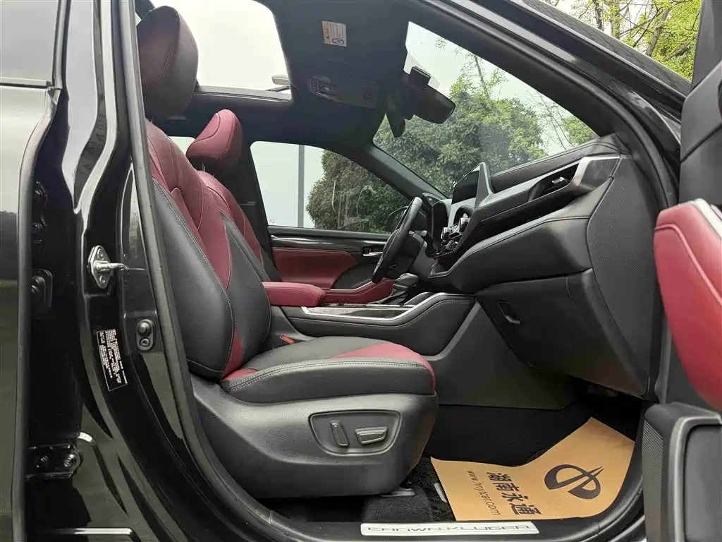 Toyota Crown Kluger 2.5L HEV 4WD Premium Edition, фото 8