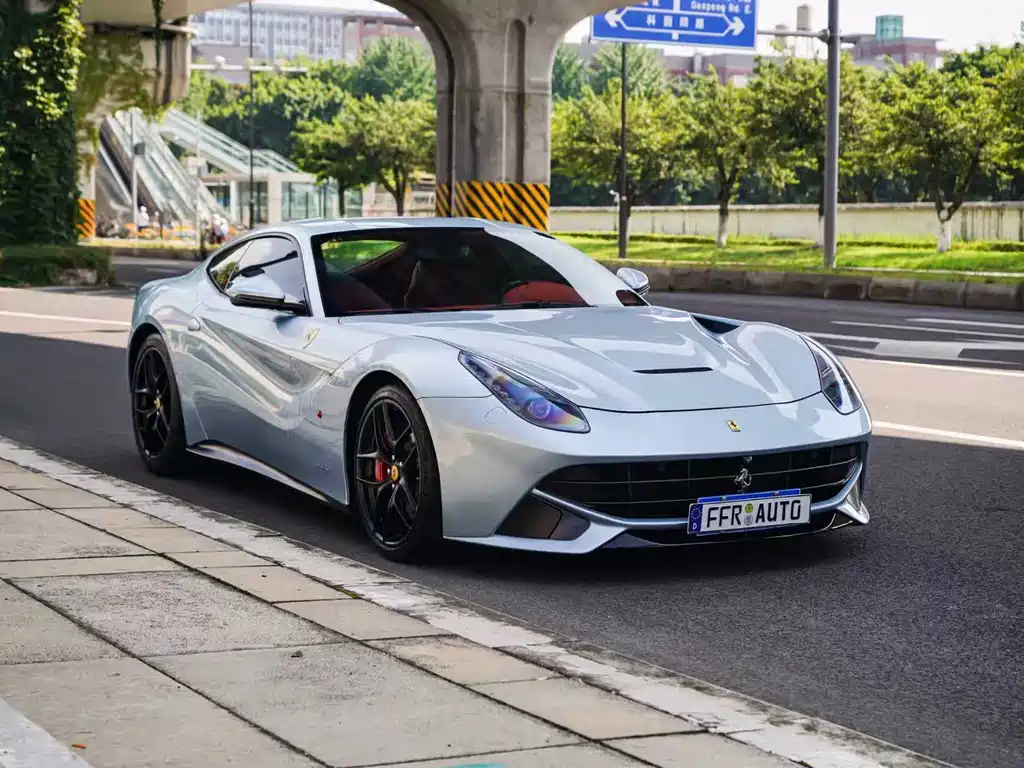 Ferrari F12berlinetta — миниатюра 15