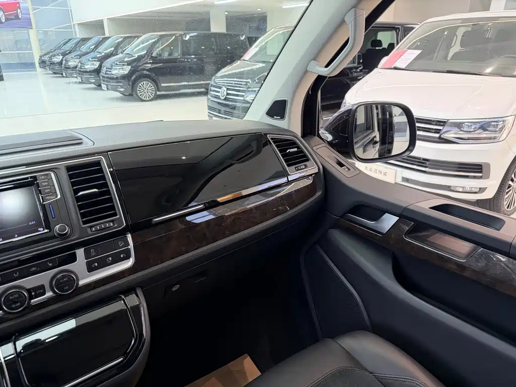 Volkswagen Multivan — миниатюра 19