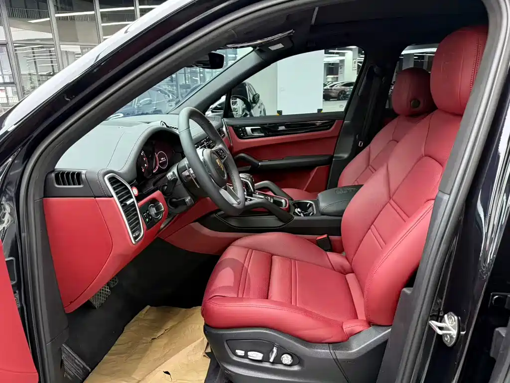 Porsche Cayenne — миниатюра 4