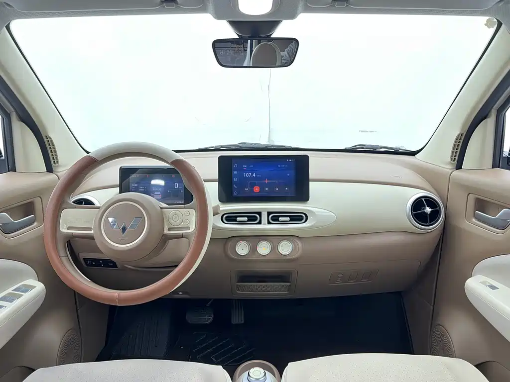 Wuling Mini EV MINIEV 2025 Premium +