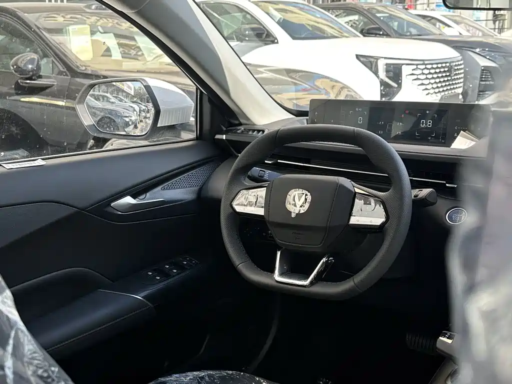 Changan Eado 2025 1.5T 500Bar Luxury