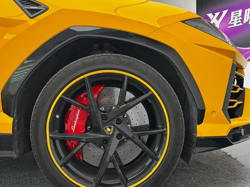 Lamborghini Urus — миниатюра 6