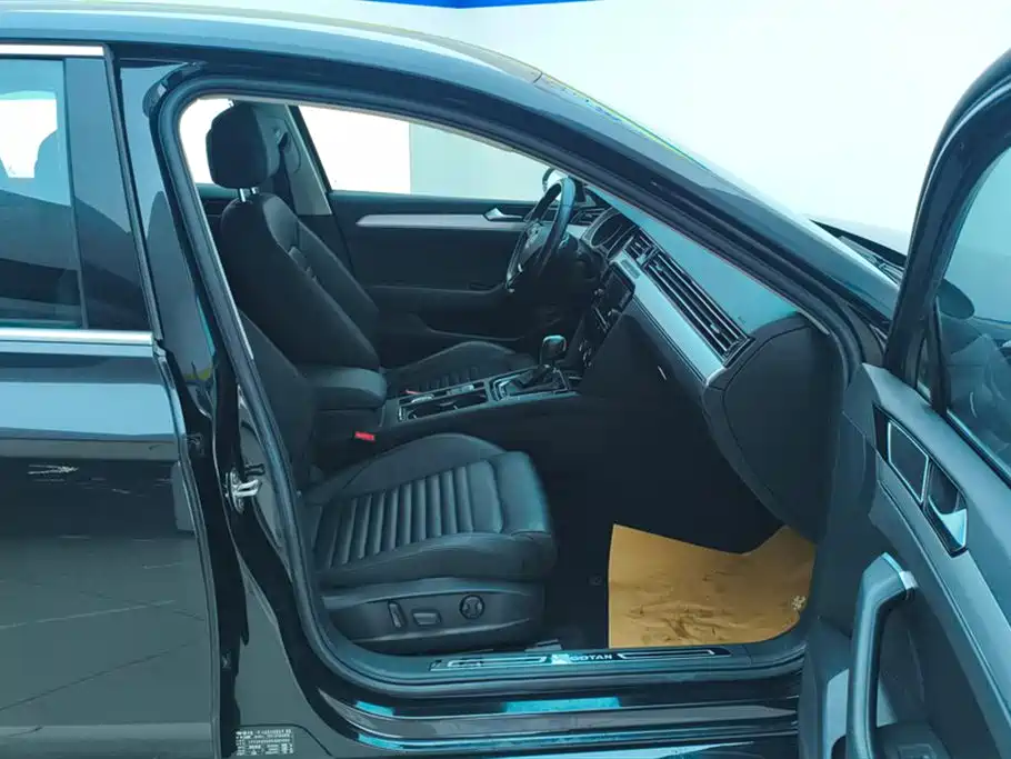 Volkswagen Magotan 2019 280TSI DSG Lead VI