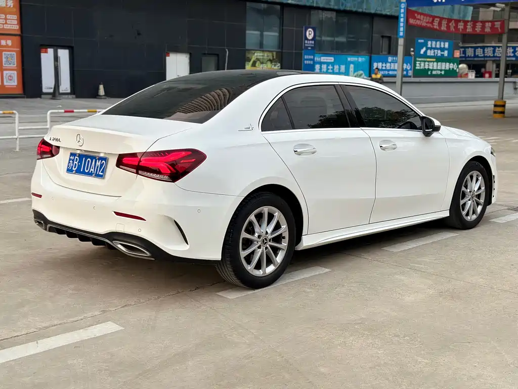 MERCEDES-BENZ A CLASS