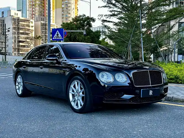 BENTLEY FLYING 2018