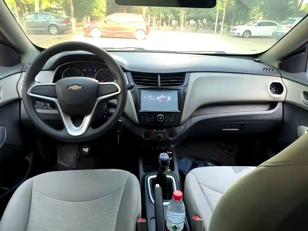 Chevrolet Sail — миниатюра 10