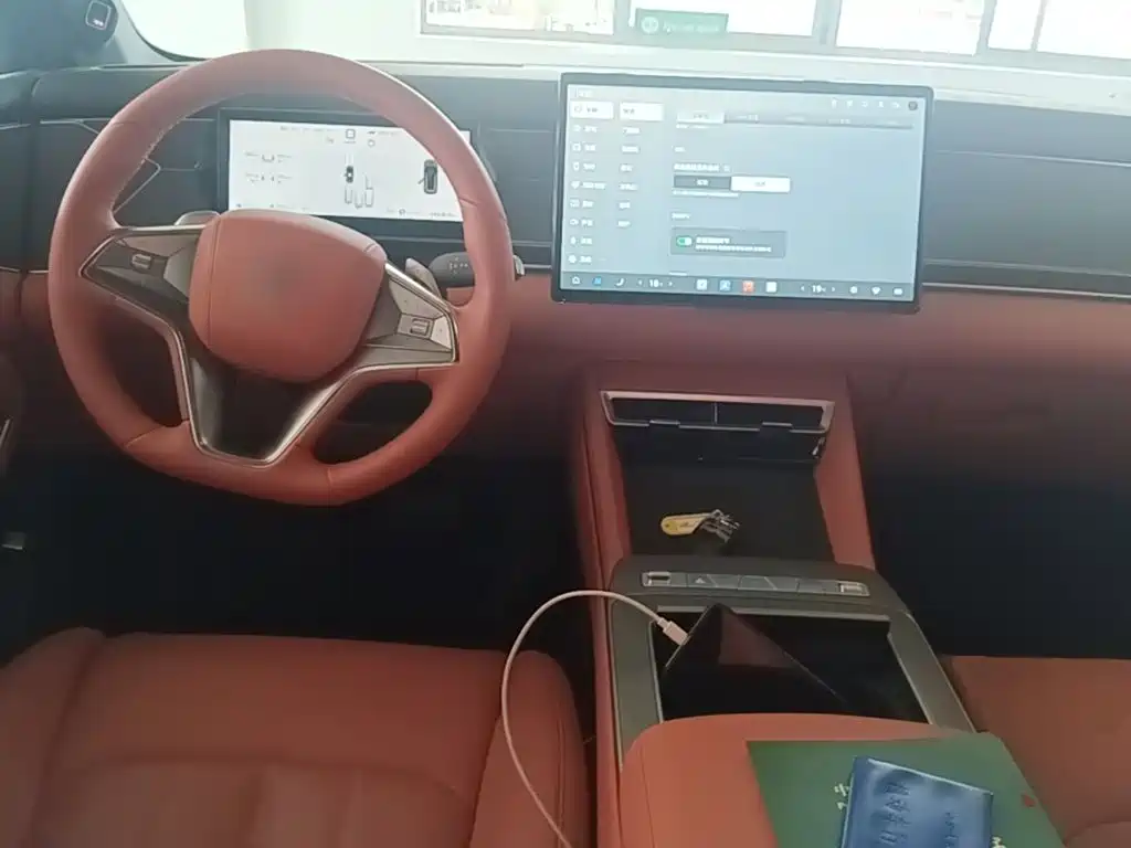 BYD Tang L L 2025 DM 175KM