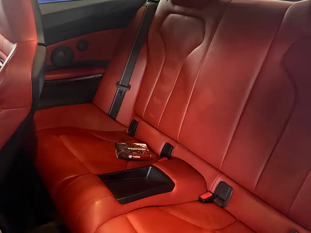 BMW M4 — миниатюра 10