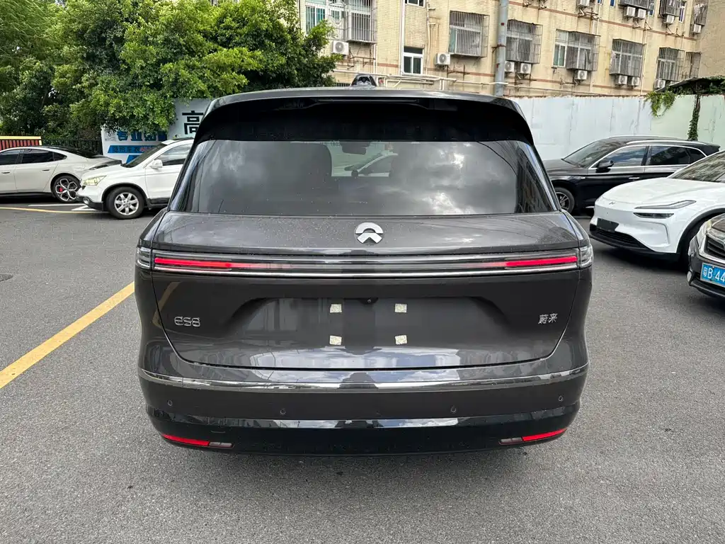 NIO ES8 2026 мест Executive Luxury