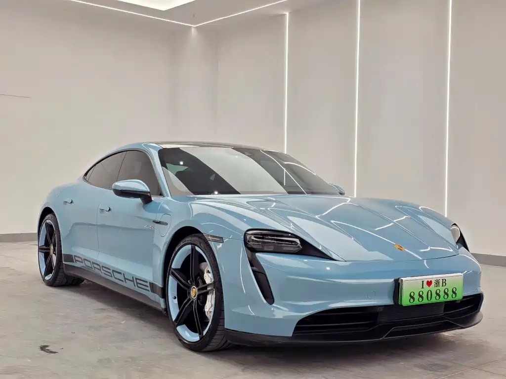 Porsche Taycan — миниатюра 3