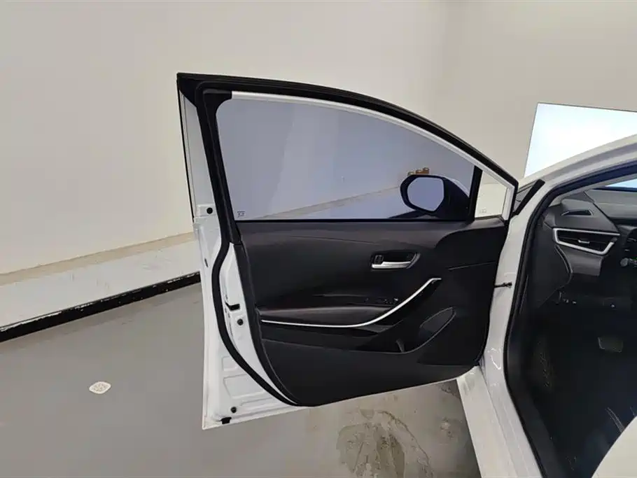 Toyota Corolla 2021 1.8L E-CVT Elite