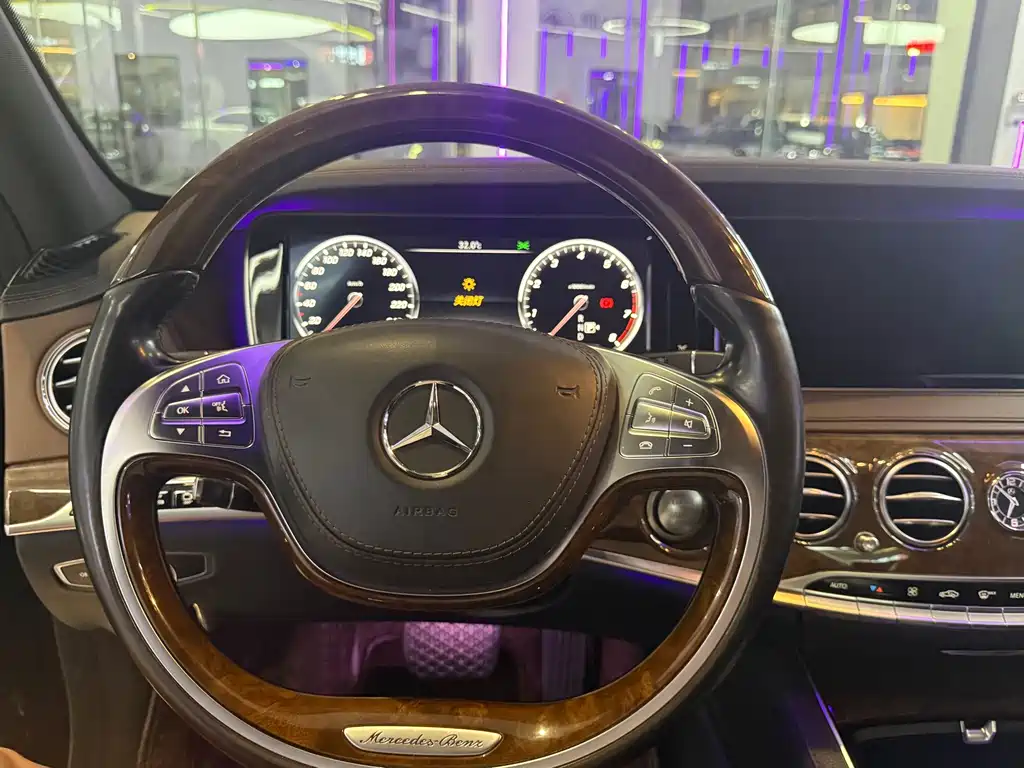 Mercedes-Benz S-Class — миниатюра 8