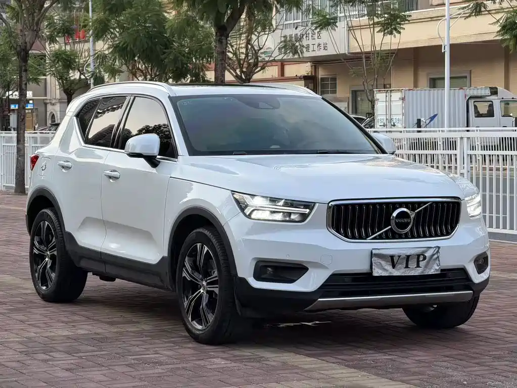 Volvo XC40 2021 T4 Luxury