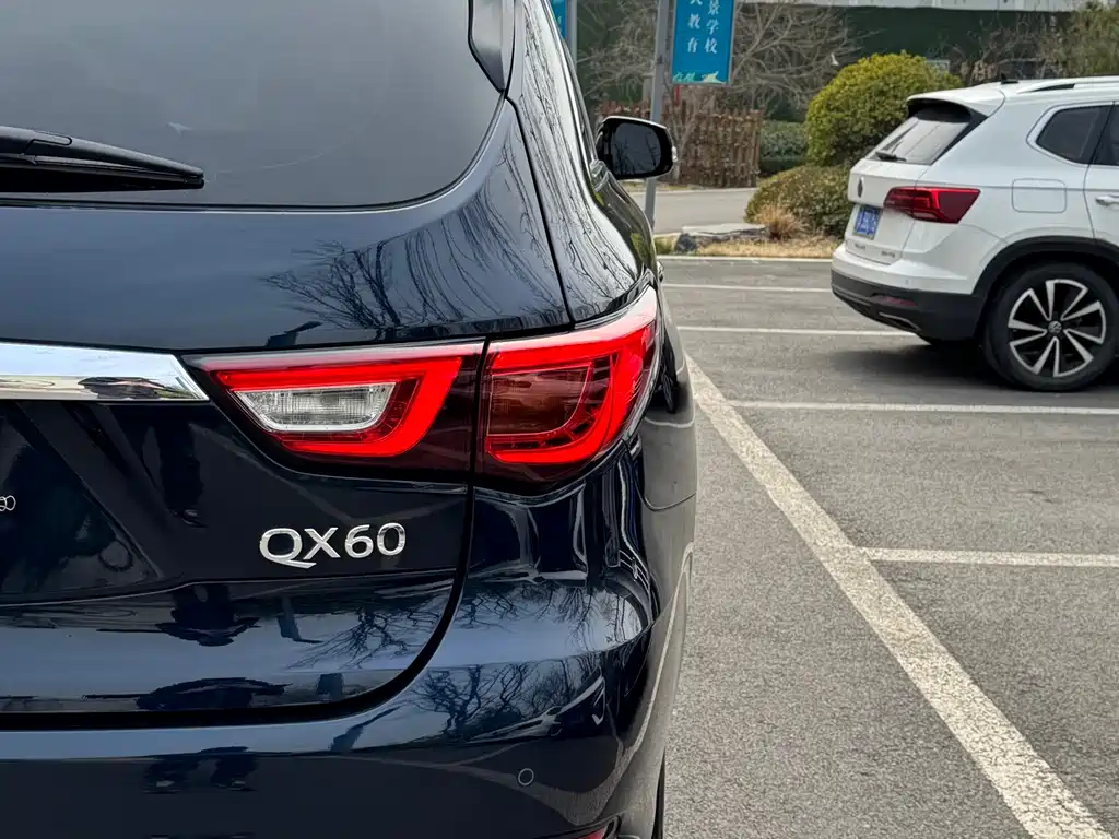 INFINITI QX60