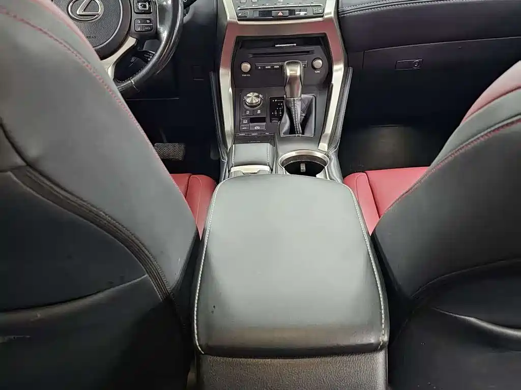Lexus NX 2020 200 VI