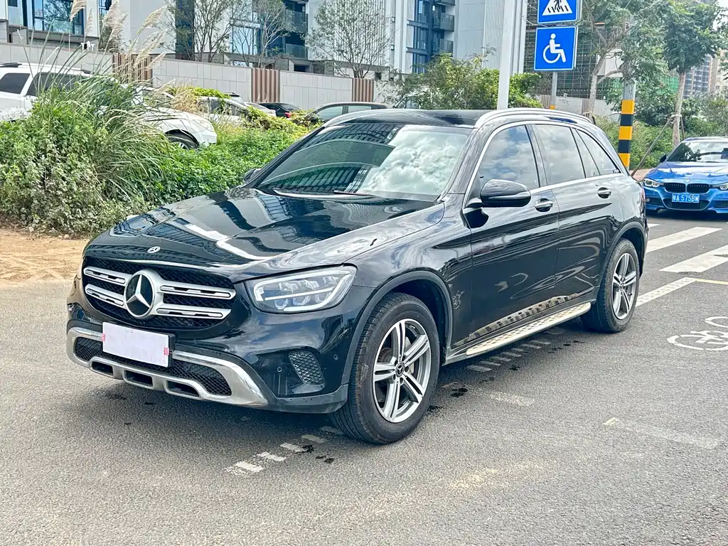 MERCEDES-BENZ GLC