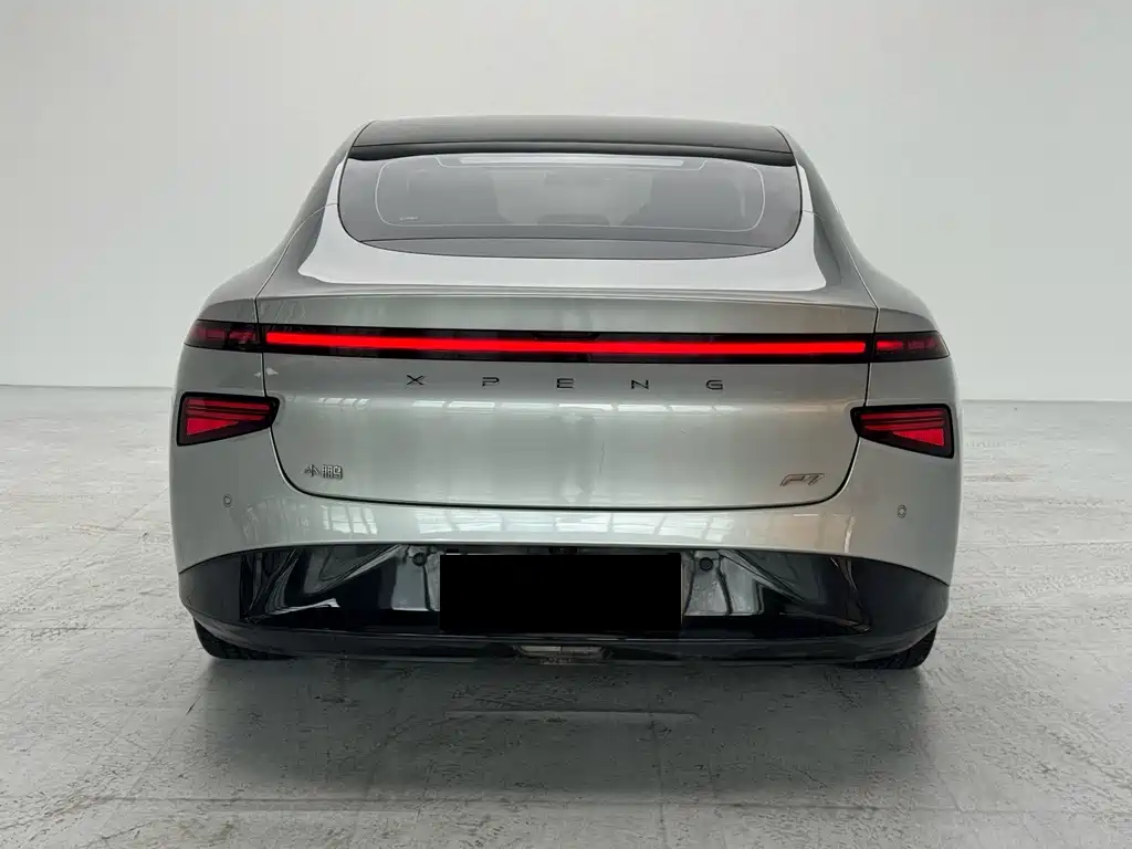 XPeng P7 — миниатюра 3