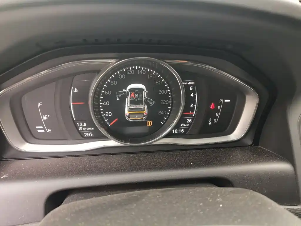 Volvo XC60 — миниатюра 4
