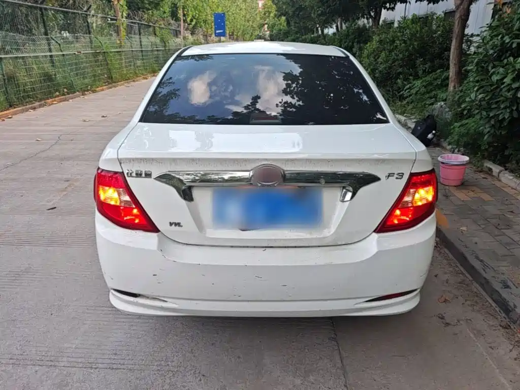 BYD F3 — миниатюра 6