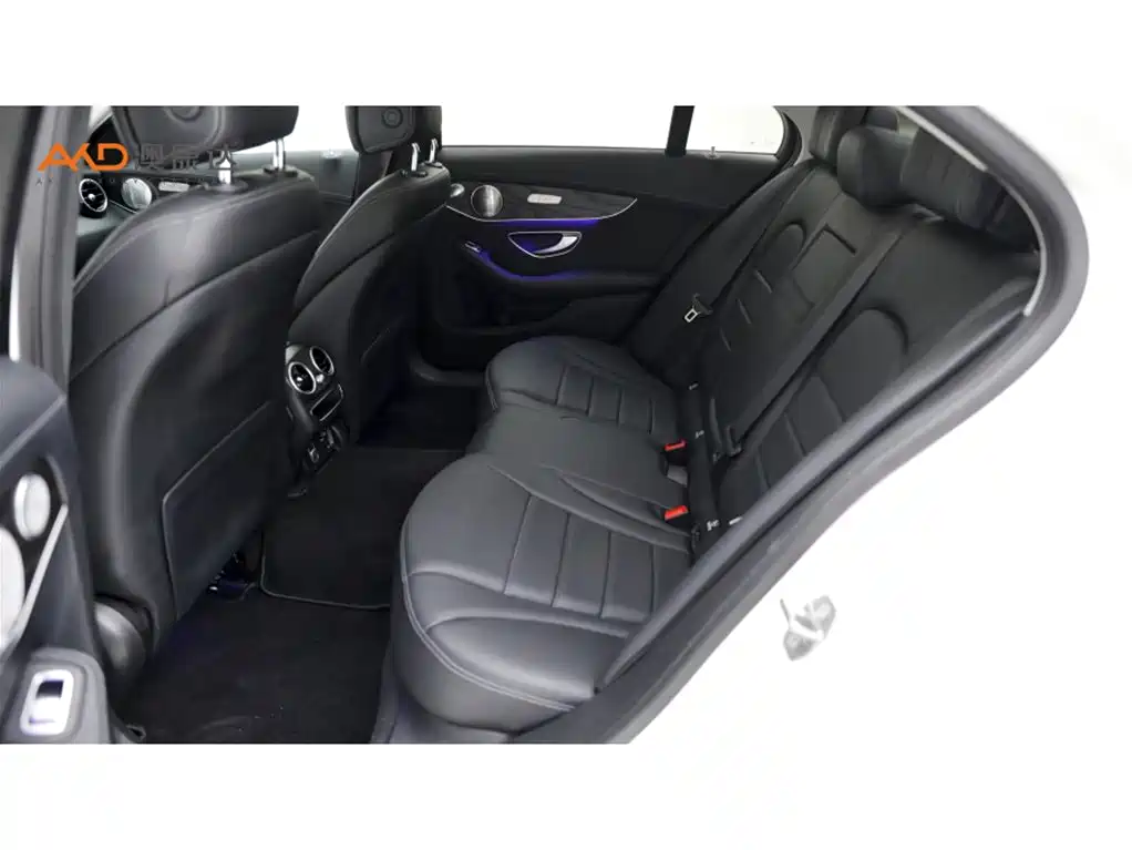 Mercedes-Benz C-Class — миниатюра 7