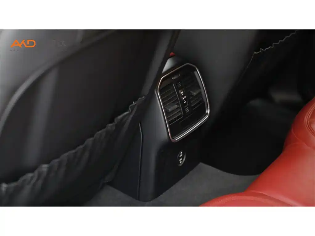 Porsche Macan — миниатюра 9
