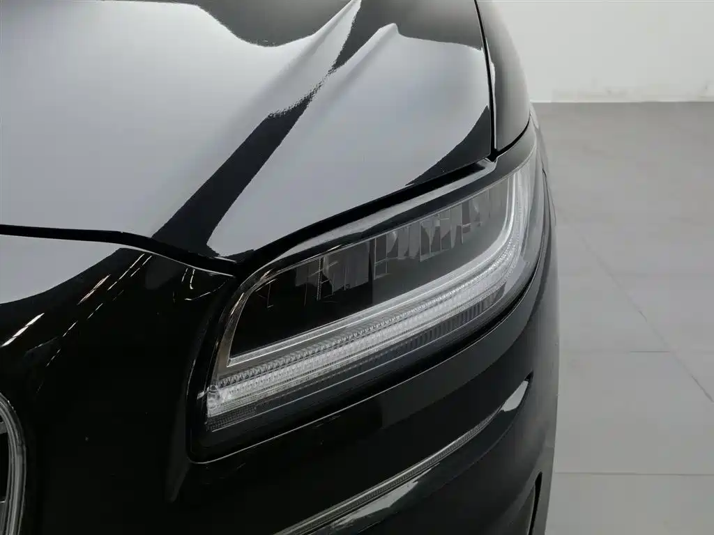 Lincoln Nautilus 2019 2.0T V