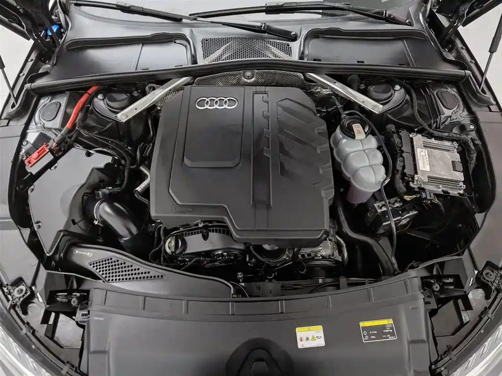 Audi A4L 2023 40 TFSI Fashion