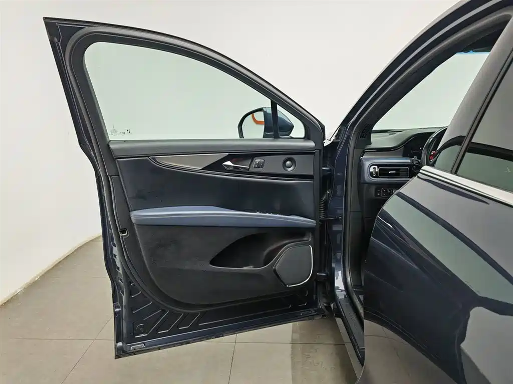 Lincoln Nautilus 2021 2.7T