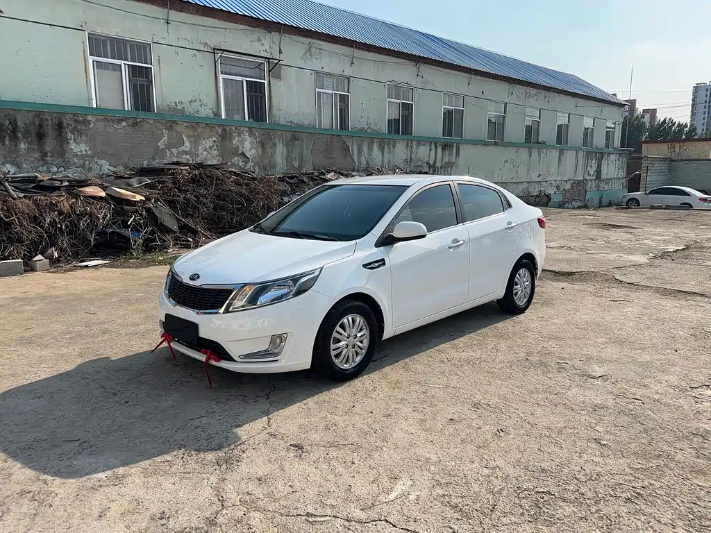 Kia K2 2012 1.4L MT GLS