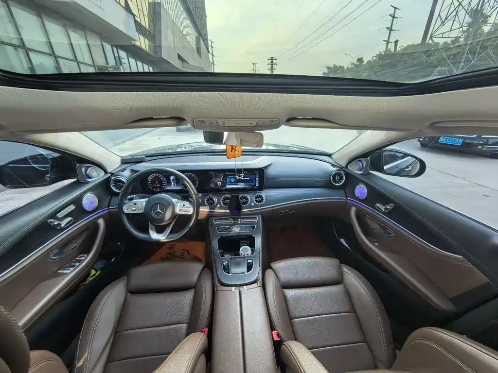 MERCEDES-BENZ E CLASS